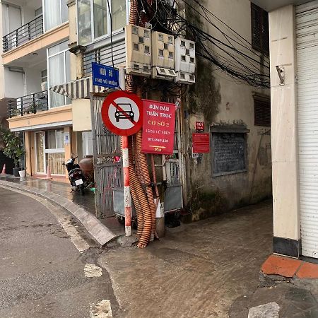 Can Ho Day Du Tien Nghi Tai Vu Mien Tay Ho Hanoi Exterior photo